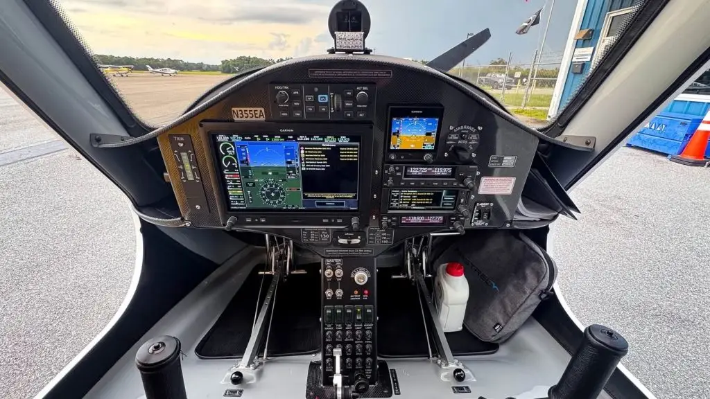 2024 LSA PIPISTREl Alpha Trainer
